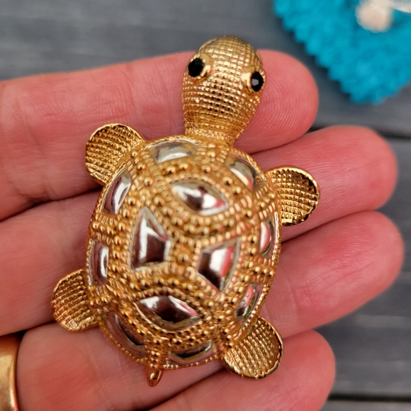 Turtle Brooch & Owl Pendant ~ Silver & Gold Tones ~ Blue Stone ~ Nice! - Picture 6 of 15